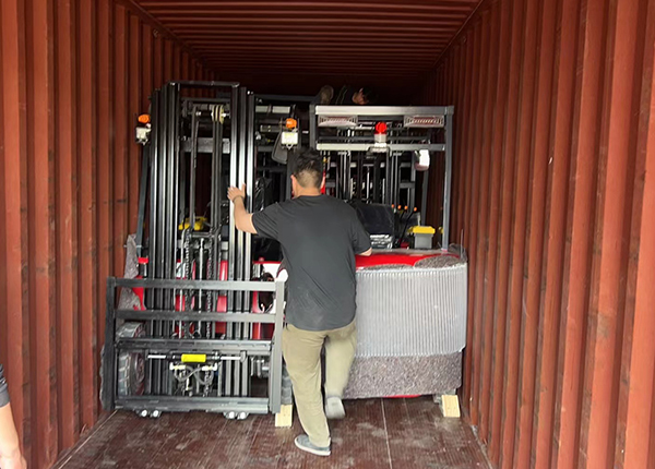 Export to an e-commerce warehouse in Tokyo, Japan